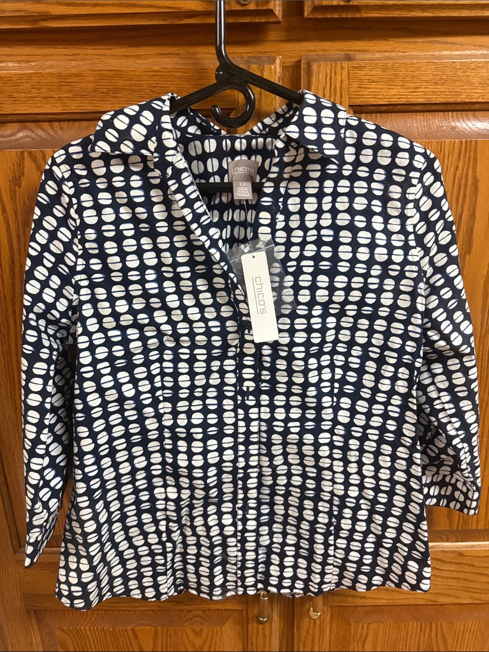 Chico's Navy and White Dot-Pattern Button-Front Shirt size 0